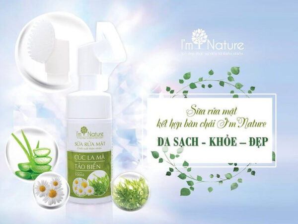 sua rua mat ket hop ban chai im nature